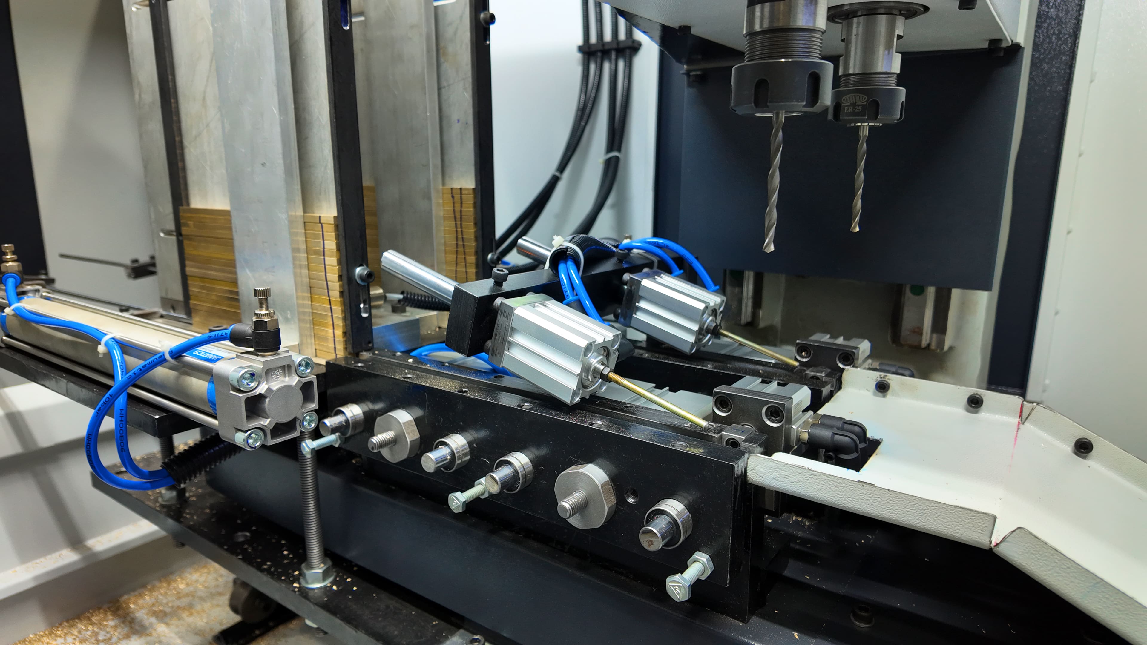 VMC MACHINE JYI-303A-DT - Image 2